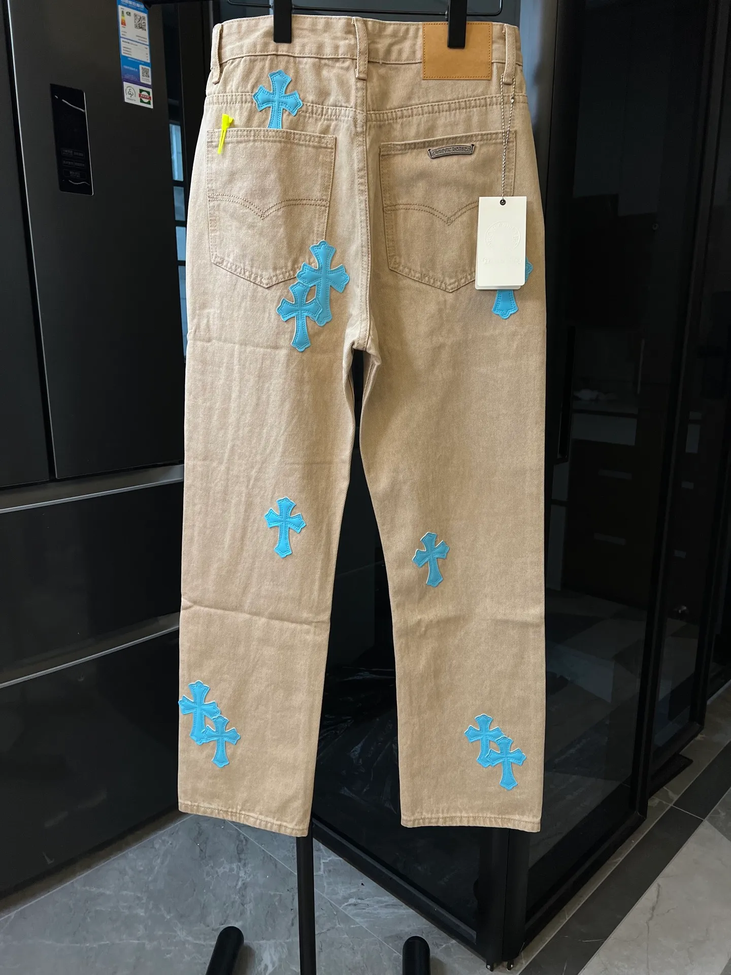 P250 [next day] Chrome Hearts/Chrome Hearts 25FW overseas customized khaki patchwork sea blue patchwork leather cross jeans (khaki) Size: 28 30 32 34 (corresponding to s-xl) Detailed sizes can be found in Figure 9